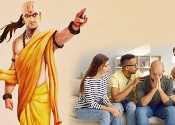 কেনেকৈ চিনিব প্ৰকৃত বন্ধু? এনে গুণ থকা বন্ধু খুব কম; চাণক্যই নীতিত কোৱা হৈছে এই গুণৰ কথা