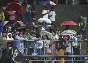 Asia Cup 2023: বৰষুণে পানী কৰিলে ভাৰত-পাক মেচ; পাকিস্তানৰ তীক্ষ্ণ পেচ আক্ৰমণৰ সন্মুখত জিলিকিল হাৰ্দিক-ইশান