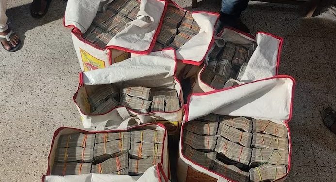 8 crore in unaccounted cash seized