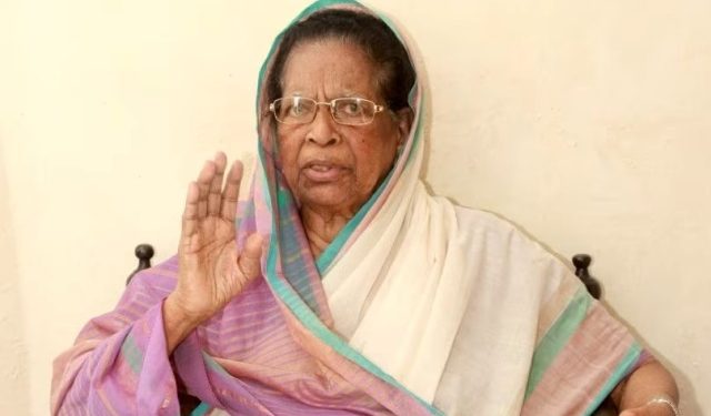 প্ৰয়াত দেশৰ প্ৰথমগৰাকী উচ্চতম ন্যায়ালয়ৰ মহিলা ন্যায়াধীশ ফাতিমা বিবি।
