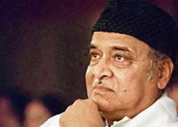 ‘বহু আস্থাহীনতাৰ বিপৰীতে এক গভীৰ আস্থাৰ গান’! সুধাকণ্ঠৰ মৃত্যু বাৰ্ষিকীত একাঁজলি শ্ৰদ্ধাঞ্জলি