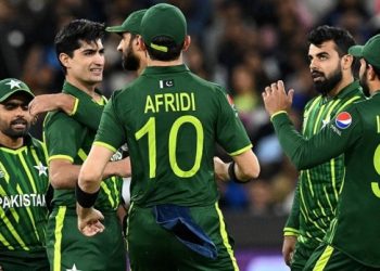 ICC World Cup 2023: ভাগ্য ঘুৰিল! ডাকৱৰ্থ-লুইছত মেচ জিকি যুঁজত টিকি থাকিল পাকিস্তান