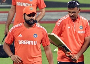 ICC World Cup 2023: দ্ৰাবিড়ৰ প্ৰশংসা! ৰোহিতে ক’লে ‘মই তেওঁৰ বাবেও বিশ্বকাপ জিকিব বিচাৰো’