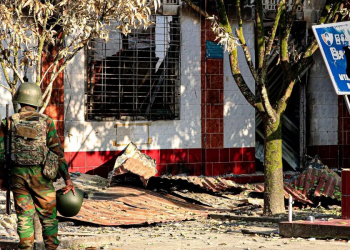 ম্যানমাৰত আকৌ আৰম্ভ হৈছে গৃহযুদ্ধ : চিন্তাত টোপনি নাই ভাৰতৰ,  কিয় জানেনে?