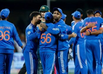 এইবাৰ নিয়মৰক্ষাৰ মেচতো ৰেহাই নিদিলে অষ্ট্ৰেলিয়াক! বলাৰৰ শক্তিৰে বিশ্বজয়ীক হৰুৱাই শৃংখলা সামৰিলে টীম ইণ্ডিয়াই