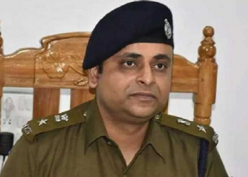IPS officer surrenders