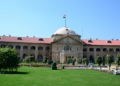 ৰাজহুৱা স্থানত কাৰোবাক ‘পাগল’ বুলি কোৱাটো কোনো অপৰাধ নহয়: এলাহাবাদ উচ্চ ন্যায়ালয়