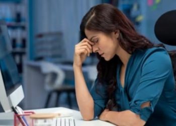 Fibromyalgia: ফাইব্ৰ’মাইয়ালজিয়া! কাৰ্যালয় বা কৰ্মক্ষেত্ৰত প্ৰায় সকলোৱেই ভূগিছে এই ৰোগত
