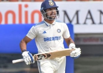 ভাৰতৰ ‘নতুন ধোনি’! কেৰিয়াৰৰ দ্বিতীয়খন টেষ্টতে মেন অৱ দ্য মেচ; বেটেৰেও সফল ধ্ৰুৱ জুৰেল