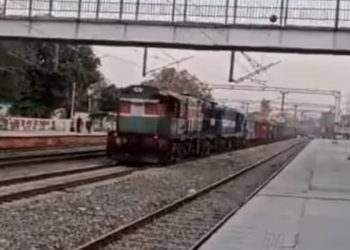 আজৱ দেশৰ আজৱ কথা : চালক অবিহনেই ৮৪ কিঃমিঃ চলি গ’ল ৰখাই থোৱা ৰে’ল