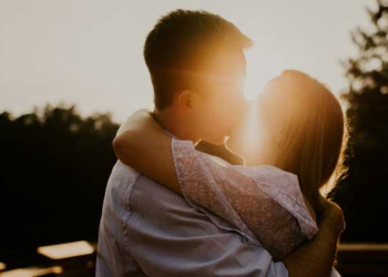 Kissing benefits