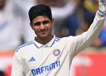 আকৌ চাপ বাঢ়িল ৰোহিতৰ! এইবাৰ দুৰ্দান্ত শতকেৰে ফৰ্মলৈ ঘূৰি অহা শুভমন গীলৰ আঘাত