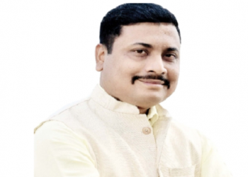 লোকসভা নিৰ্বাচনৰ পূৰ্বে আপৰ ৰাজ্যিক উপ-সভাপতি জিতুল ডেকা, মুখপাত্ৰ সুশান্ত নাথৰ পদত্যাগ