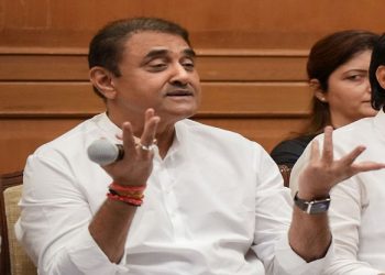 গেৰুৱা শিৱিৰত ধুই মেলি সকলো পৰিষ্কাৰ! দুৰ্নীতিৰ গোচৰত ৮ মাহতে প্ৰফুল্ল পেটেলক ক্লীনচিট চিবিআইৰ