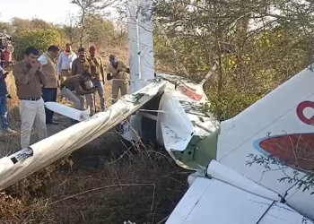 Trainer aircraft crash