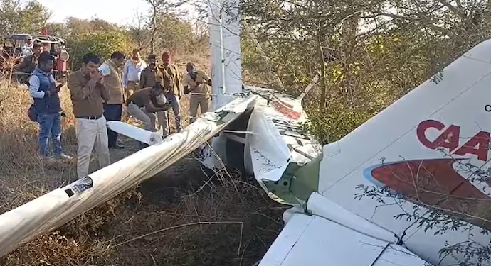 Trainer aircraft crash