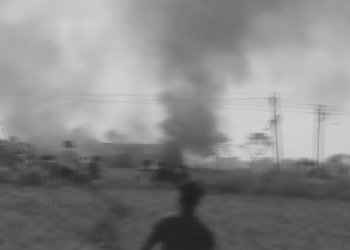 5 killed as bus catches fire