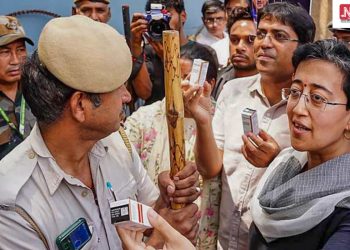 ৩০০ অতিক্ৰম কৰিলে কেজৰিৱালৰ ছুগাৰ লেভেল! তিহাৰ জেলৰ সন্মুখত আপৰ প্ৰতিবাদ