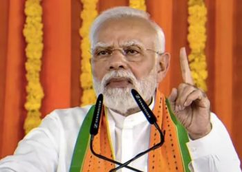মোদীৰ গৃহৰাজ্য গুজৰাটত শোচনীয় বিজেপিৰ অৱস্থা; দুদিনত ৬খন জনসভা কৰিব প্ৰধানমন্ত্ৰীয়ে
