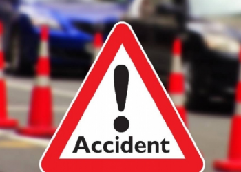 Bus hits police constable