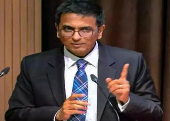 ন্যায়াধীশসকললৈ মুখ্য ন্যায়াধীশ চন্দ্ৰচুড়ৰ বাৰ্তা, ‘আনুগত্য সংবিধানৰ প্ৰতি হওক, কোনো দলৰ প্ৰতি নহয়’