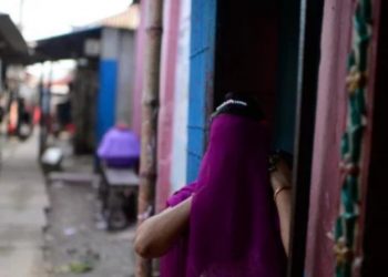 ৪ বছৰৰ পিছত ঘৰলৈ উভটি আহিল ৬০ হাজাৰ টকাত বহিঃৰাজ্যত বিক্ৰী কৰা অসমীয়া যুৱতী