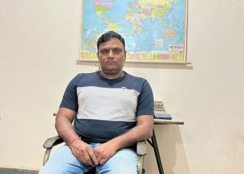 অটল,দৃঢ়,একাগ্ৰ! ৭৩ বাৰ প্ৰিলিমছ্‌ আৰু ৪৩ বাৰ মেইন্‌ছত অৱতীৰ্ণ হোৱা ৪৭ বছৰীয়া ব্যক্তিজন