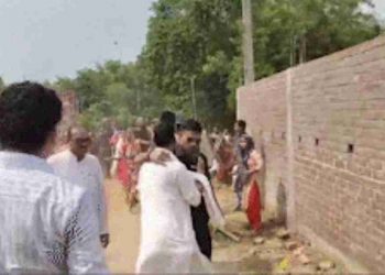 পশ্চিমবংগত বিজেপি প্ৰাৰ্থী আৰু সমৰ্থকক আক্ৰমণ; তৃণমূললৈ সন্দেহৰ আঙুলি
