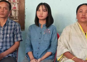 পিতৃয়ে পুৱাই ঘৰে ঘৰে বিলাই বাতৰি, দ্বাদশ শ্ৰেণীৰ পৰীক্ষাত প্ৰথম স্থানেৰে বাতৰিৰ শিৰোনাম দখল কৰিলে কন্যাই