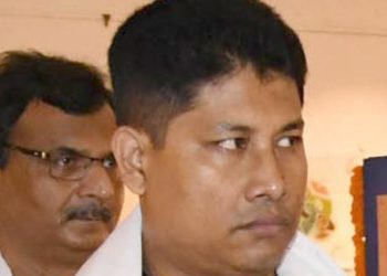 পীযূষ হাজৰিকাৰ মুখৰ মূল্য কিমান! ক’ত গ’ল গৌৰৱ গগৈ জিকিলে ৰাজনীতি ত্যাগ কৰা মন্ত্ৰীজন