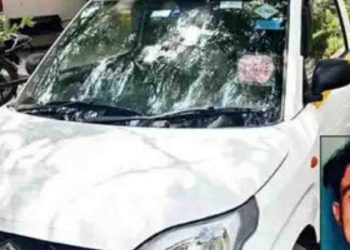 সুৰাপান কৰি গাড়ীৰ এচি চলাই শুই গ’ল চালক; মৃত্যুক আকোঁৱালি ল’লে যুৱকে