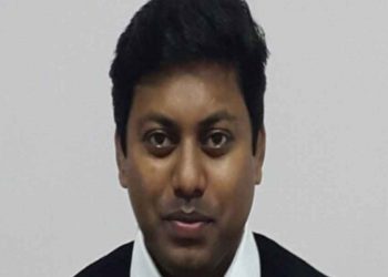 ৰাজ্যৰ ৰাজনীতিত প্ৰৱেশৰ বাবে প্ৰস্তুতি পল্লৱলোচন দাসৰ; জ্যেষ্ঠজনক নমনা পল্লৱৰ এইবাৰ অহংকাৰে চুলে চৰম সীমা