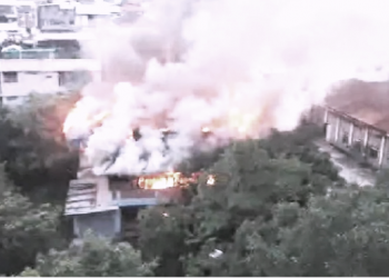 মণিপুৰৰ মুখ্যমন্ত্ৰীৰ কাৰ্যালয় তথা সচিবালয়ৰ সমীপৰ পৰিত্যক্ত গৃহত ভয়ংকৰ অগ্নিকাণ্ড
