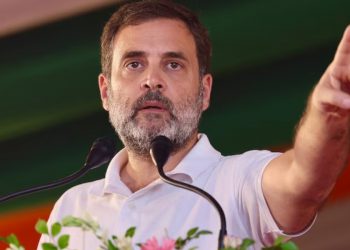 জম্মু-কাশ্মীৰৰ সন্ত্ৰাসবাদীৰ আক্ৰমণত আহত-নিহতৰ পৰিয়ালৰ কান্দোন : মোদী চৰকাৰ এতিয়াও উদযাপনত ব্যস্ত