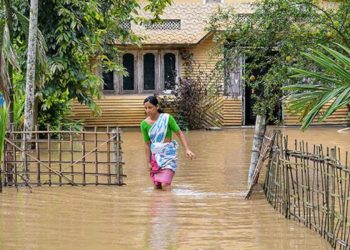 অসমৰ বান সমস্যাক ৰাষ্ট্ৰীয় সমস্যাৰূপে ঘোষণাৰ দাবী ডাঃ ভবেন চৌধুৰীৰ
