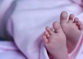 মৰ্মান্তিক! পতি-পত্নীৰ কাজিয়াত প্ৰাণ গ’ল চাৰিমহীয়া কন্যা শিশুৰ