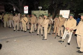 ঘৰৰ ইচ্ছাৰ বিপৰীতে বিয়া হোৱাৰ বাবে যুৱতীক অপহৰণ কৰি জ্বলাই হত্যা পৰিয়ালৰ