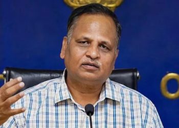 বিপদ বাঢ়িছে কাৰাবন্দী সত্যেন্দ্ৰ জৈনৰ; নতুন গোচৰত সাঙোৰ খাইছে নাম! তদন্তৰ নিৰ্দেশ লেফটেনেণ্ট গৱৰ্ণৰৰ