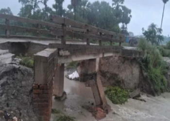বিহাৰত ইখনৰ পিছত সিখন দলং ভাঙি পৰাৰ ঘটনা; উচ্চতম ন্যায়ালয় পালেগৈ গোচৰ