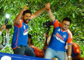 পিছৰ শাৰীত বিশ্বকাপ জয়ী বিন্নী! শ্বাহ, শুক্লাৰ ক্ষমতাৰ ৰাগীত কুন্ঠিত ভাৰতীয় ক্ৰিকেট অনুৰাগী