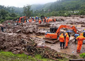ধাৰাসাৰ বৰষুণৰ ফলত কেৰালাৰ ওয়েনাডত ভয়াবহ ভূমিস্খলন, কমেও ২৪ জনৰ মৃত্যু, বহু লোক আৱদ্ধ