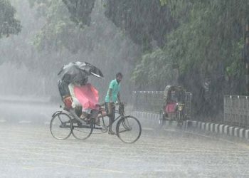 অসমকে ধৰি উত্তৰ-পূব ভাৰতত ধাৰাসাৰ বৰষুণ; ঘূৰ্ণীবতাহৰ বাবে দক্ষিণ ভাৰততো শনিবাৰলৈকে প্ৰচণ্ড বৰষুণৰ আগজাননী