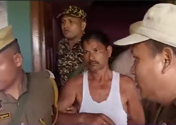 শিক্ষক সমাজক লজ্জানত কৰা ঘটনা : লখিমপুৰত হত্যাৰ গোচৰত গ্ৰেপ্তাৰ প্ৰধান শিক্ষক