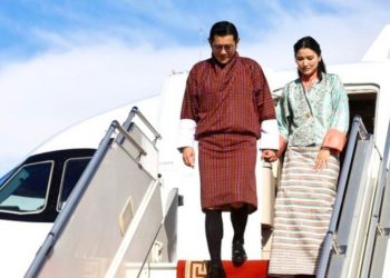 ৰাজ আতিথ্য : মংগোলীয়াত উপস্থিত ভূটানৰ ৰজা জিগমে খেছাৰ নামগিয়েল ৱাংচুক আৰু ৰাণী গিয়াল্টছুয়েন জেটছুন পেমা ৱাংচুক