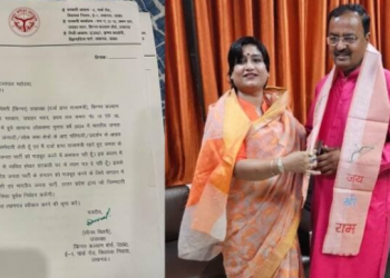 “মন্ত্ৰী হৈ থাকি কি হ’ব, আমোলা-ৰাজ চলিছে ৰাজ্যত”, অভিযোগ তুলি পদত্যাগ যোগীৰ মন্ত্ৰীৰ