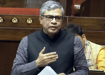 বিতৰ্কৰ মাজতে কেন্দ্ৰৰ ঘোষণা; সম্প্ৰচাৰ সেৱা নিয়ন্ত্ৰণ বিধেয়কৰ নতুন খচৰা দাখিল কৰা হ’ব সংসদত