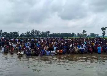 হাজাৰ হাজাৰ বাংলাদেশীৰ বংগত অনুপ্ৰৱেশ কৰিবলৈ চেষ্টা; বিএছএফে দিলে খেদা