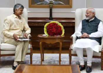 প্ৰধানমন্ত্ৰী মোডীক সাক্ষাৎ মুখ্যমন্ত্ৰী চন্দ্ৰবাবু নাইডুৰ; অন্ধ্ৰপ্ৰদেশৰ বাবে উত্থাপন কৰিলে বৃহৎ দাবী