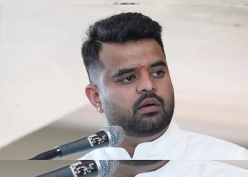 প্ৰজ্জ্বল ৰেভান্নাৰ বিৰুদ্ধে চাৰ্জশ্বীট দাখিল কৰিলে বিশেষ তদন্তকাৰী দলে! কি আছে ২১৪৪ পৃষ্ঠাৰ অভিযোগনামাত?
