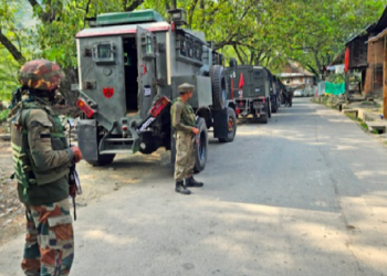 পুৱতি নিশাই জম্মু-কাশ্মীৰত এনকাউণ্টাৰ, সেনাৰ গুলীত নিহত ৩ সন্ত্ৰাসবাদী